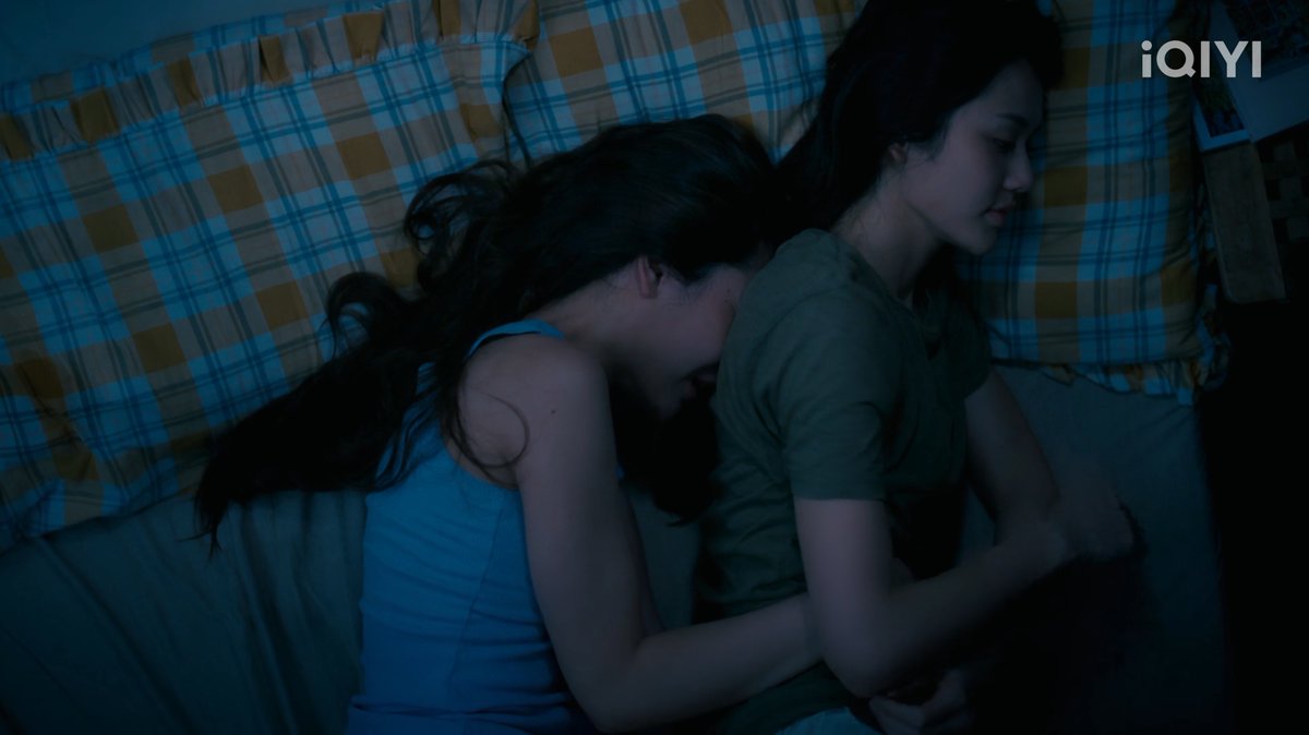 Anyone else hoping that when Klao goes to Bangkok to apologise to Si, she ends up running into Si’s dad first and tells him straight that she wouldn’t have signed that contract for anyone other than Si, and puts him firmly in his place?

HOMETOWN ROMANCE EP3  
#คุณแฟนบ้านนอกEP3