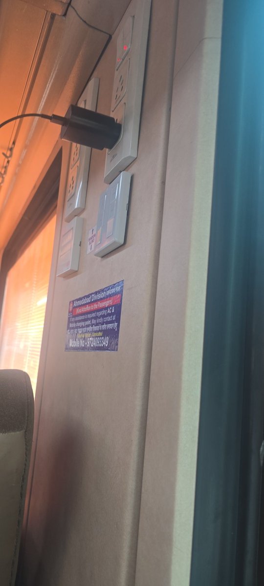 girishgori's tweet photo. @WesternRly https://t.co/KHhCkhHL89