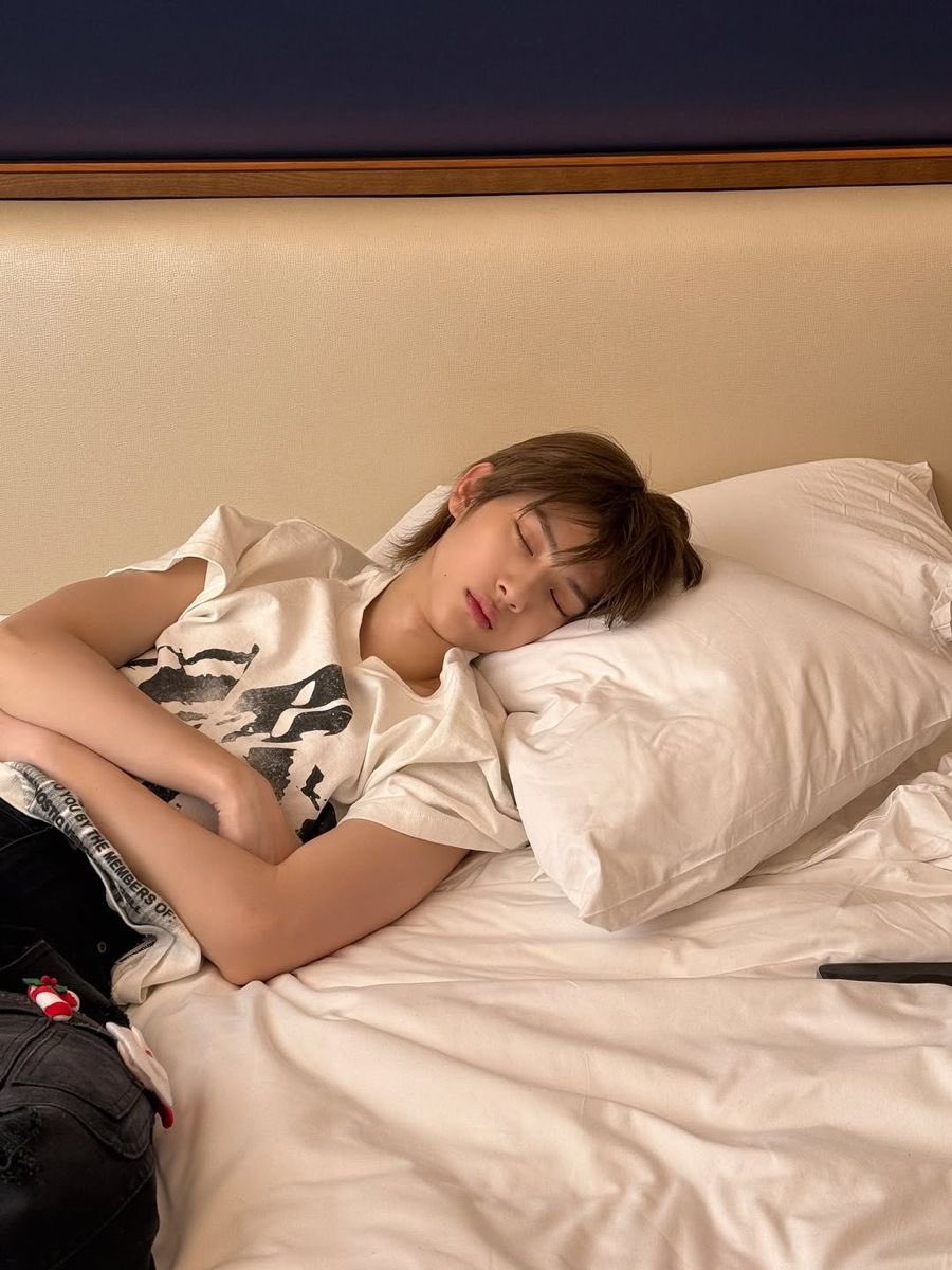 주훈 얼굴 tweet media