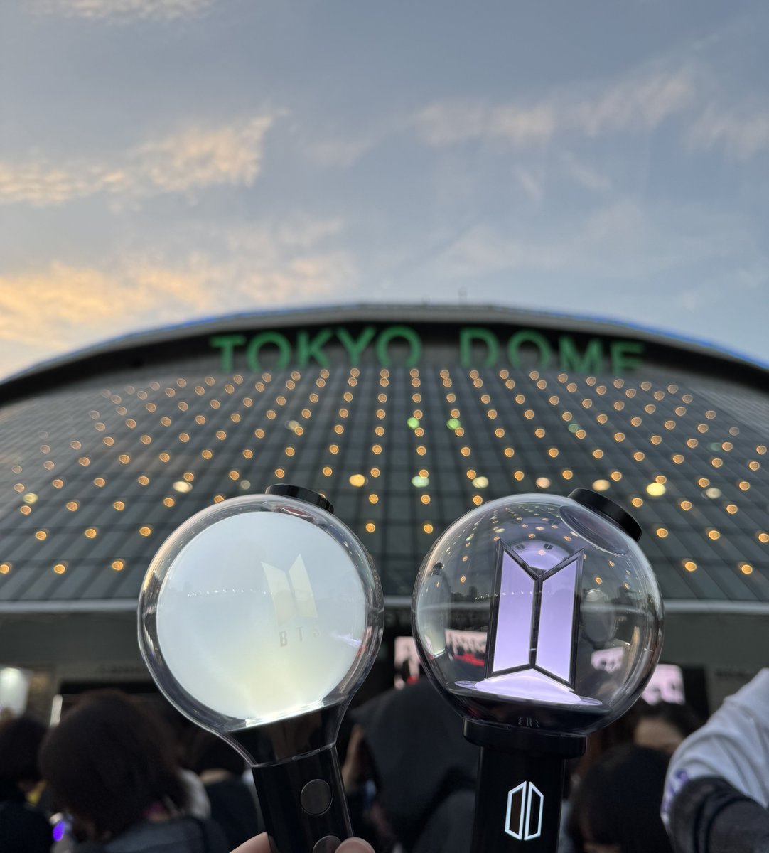 asa_mri's tweet photo. あっという間で夢みたいな時間でした
席が近くでお話してくれた方
ソンムル下さった方
ありがとうございました💜

7人揃ったバンタンが
ますます大好きになった💜
声出しすぎて喉痛いけど
めちゃくちゃ楽しかった🥰
また会える日まで頑張る❤️‍🔥

#BTS_WORLDTOUR_ARIRANG
#BTS_WORLDTOUR_ARIRANG_JAPAN https://t.co/hifQROGHee