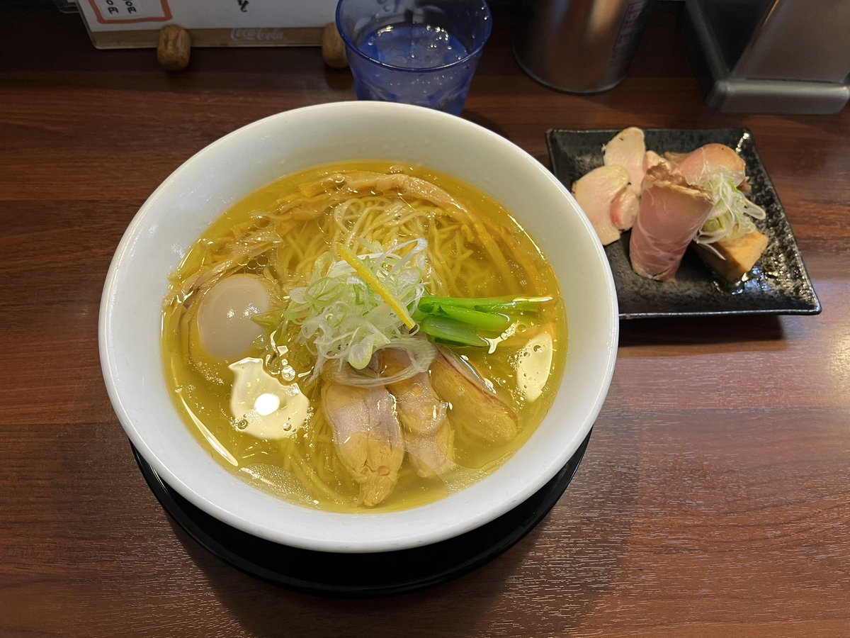 yamacho0226's tweet photo. トリシティ125で南魚沼ｰ長岡ツーリングしてきた
山2つ超えたのに燃費がかなりいい
もう少しパワーがあればホントに文句がないくらいいい車体ですわ https://t.co/pNeQTYJBiH