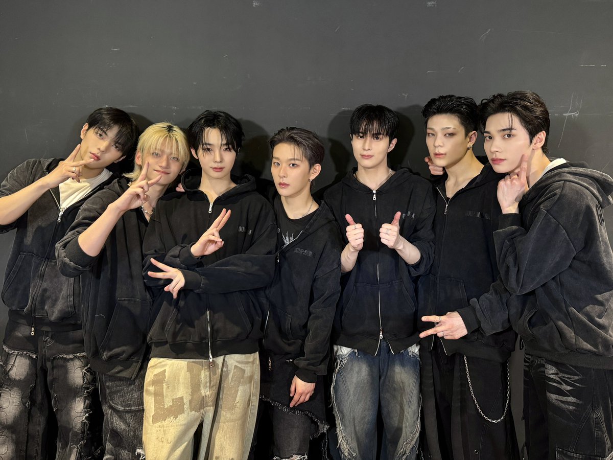 WHIB(휘브) tweet media