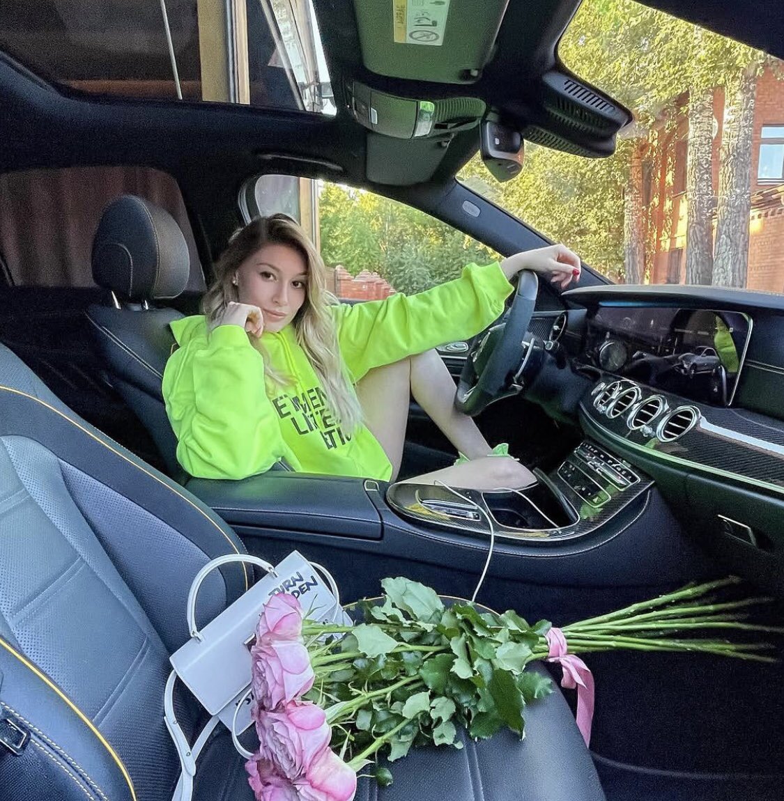 Anna Smith tweet media