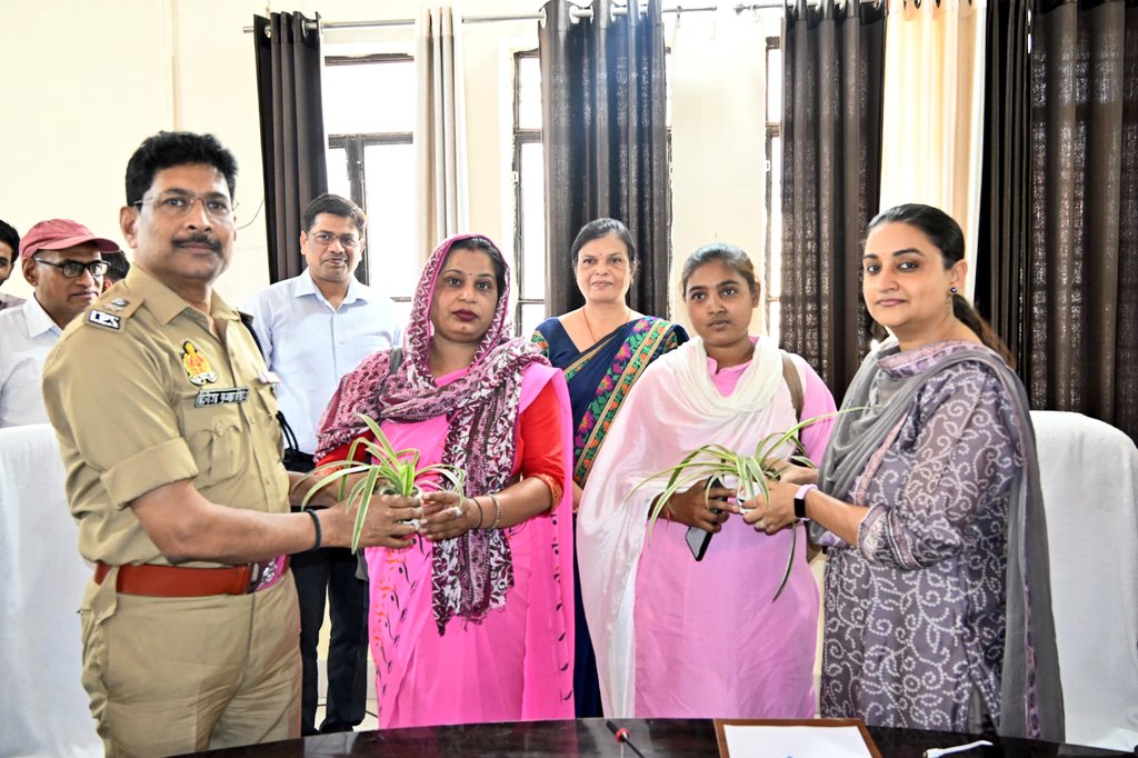 DM Bulandshahr tweet media