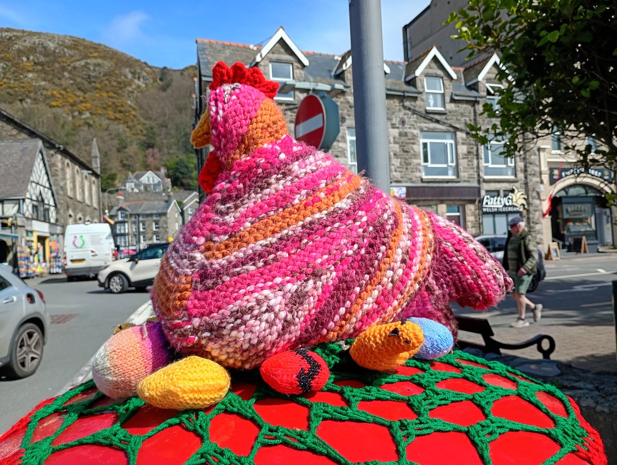 Bambigoesforth's tweet image. Some great post box toppers from the Wales Coast this week for #PostBoxSaturday 
#walking #coast @WalesCoastPath