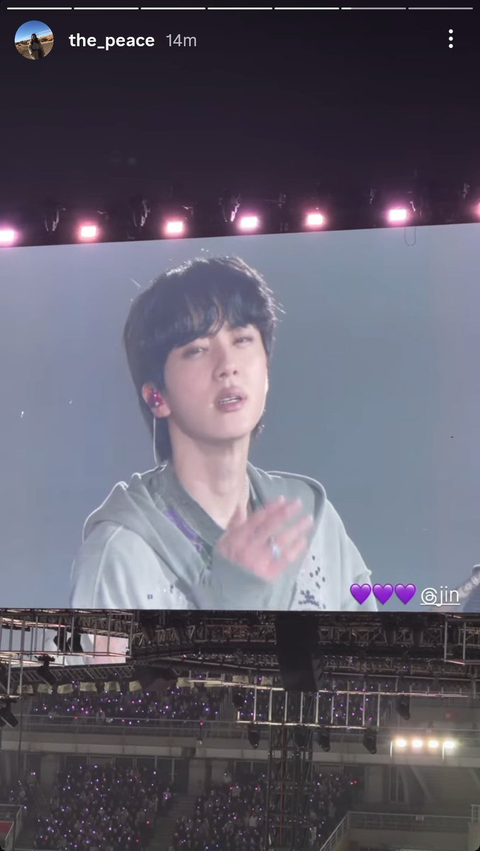 blaze is happy🐟 tweet media