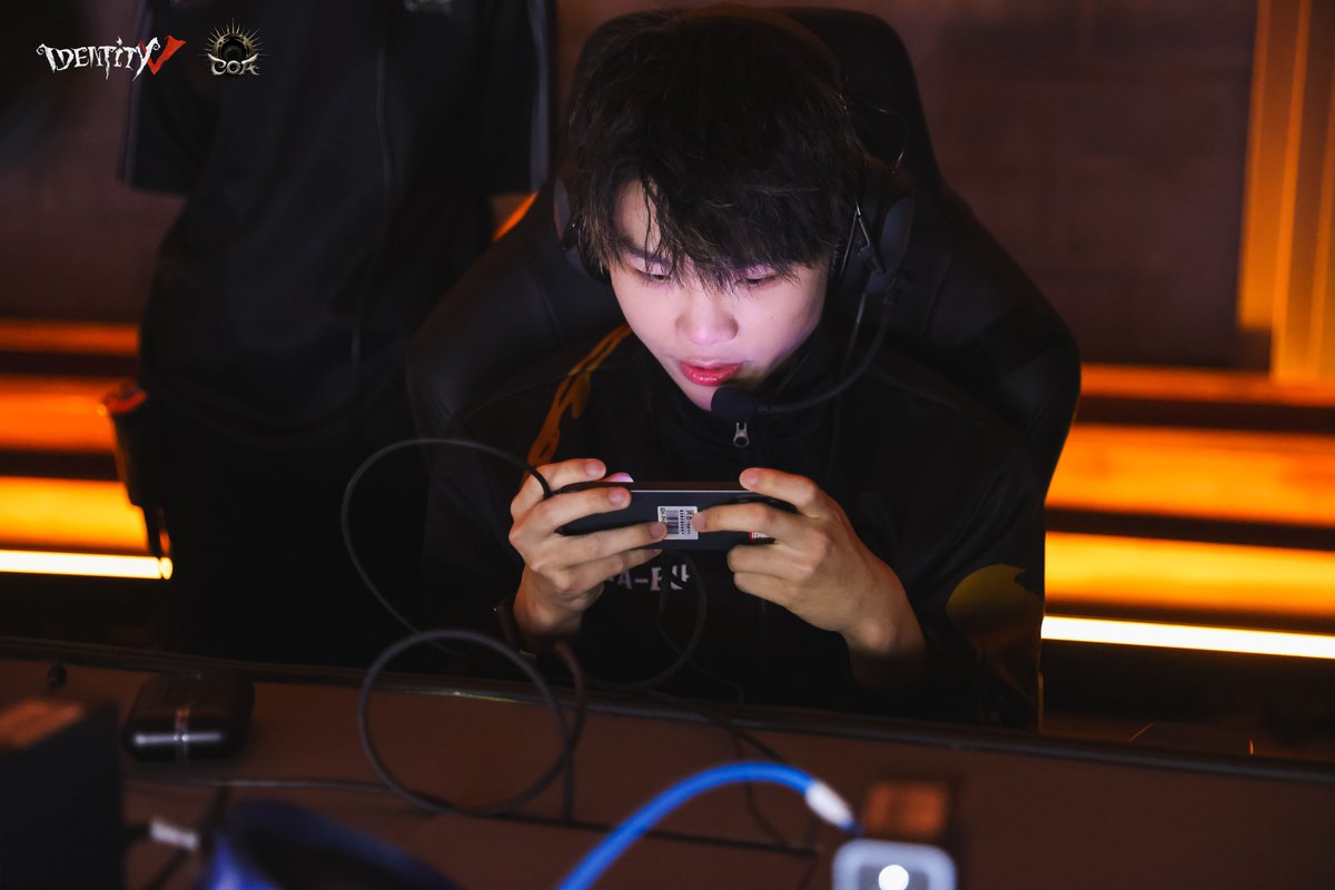 Identity V tweet media