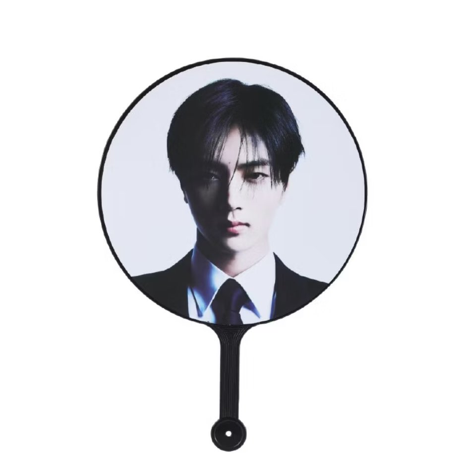 div౨ৎ tweet media