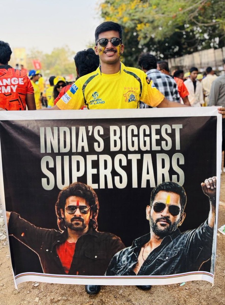 TrendsDhoni's tweet image. INDIA'S BIGGEST SUPERSTARS 💥

PRABHAS × DHONI mutuals at the Uppal Stadium 🙏

@MSDhoni #MSDhoni #Prabhas