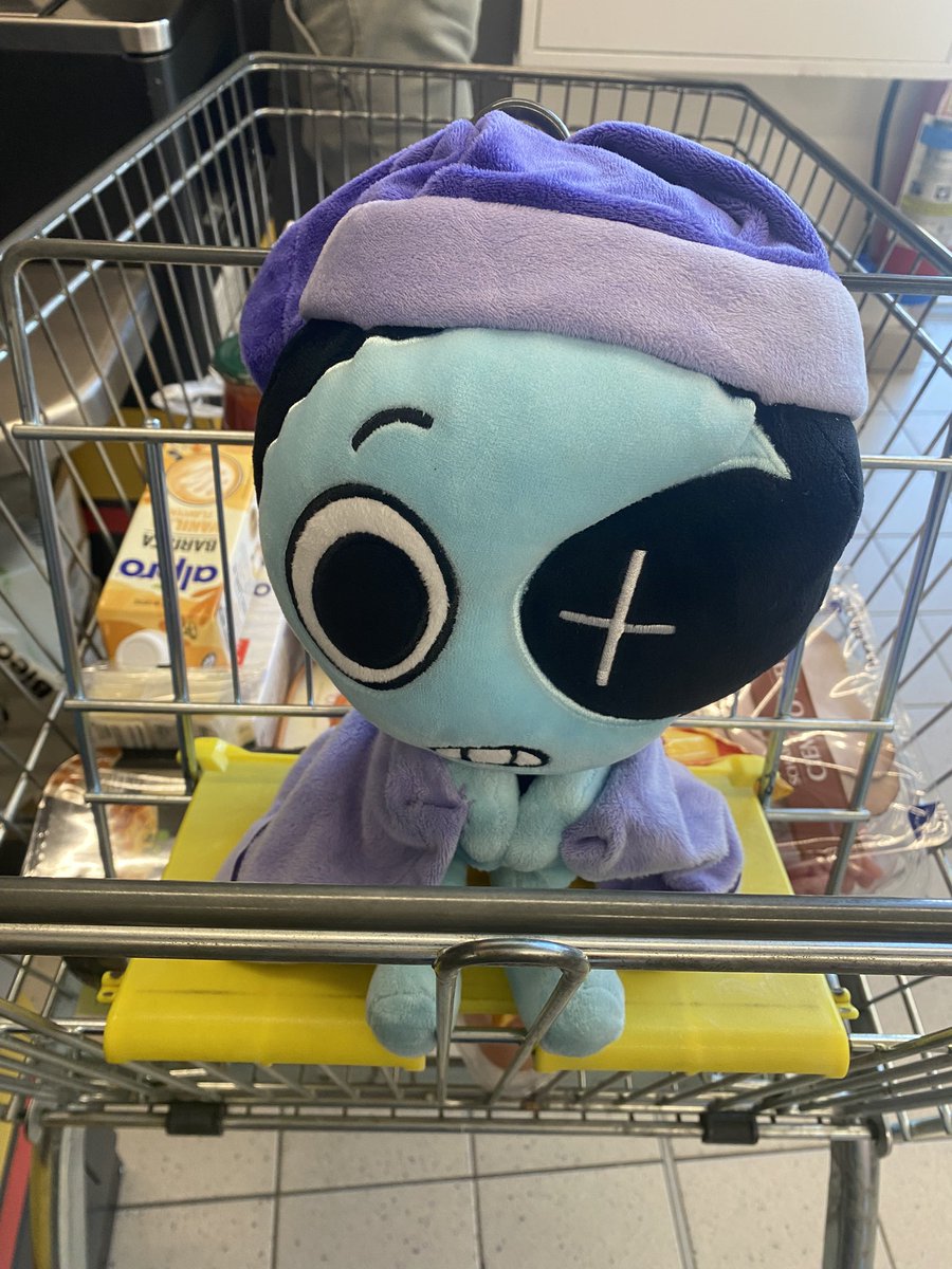 virsycal's tweet photo. i love taking this stupid fat fuck everywhere with me https://t.co/4gNJSuZtAZ