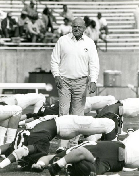 Day 355 of tweeting <a href="/NFFNetwork/">National Football Foundation</a> everyday until they DO RIGHT and put Erk Russell in the CFB HOF🦅