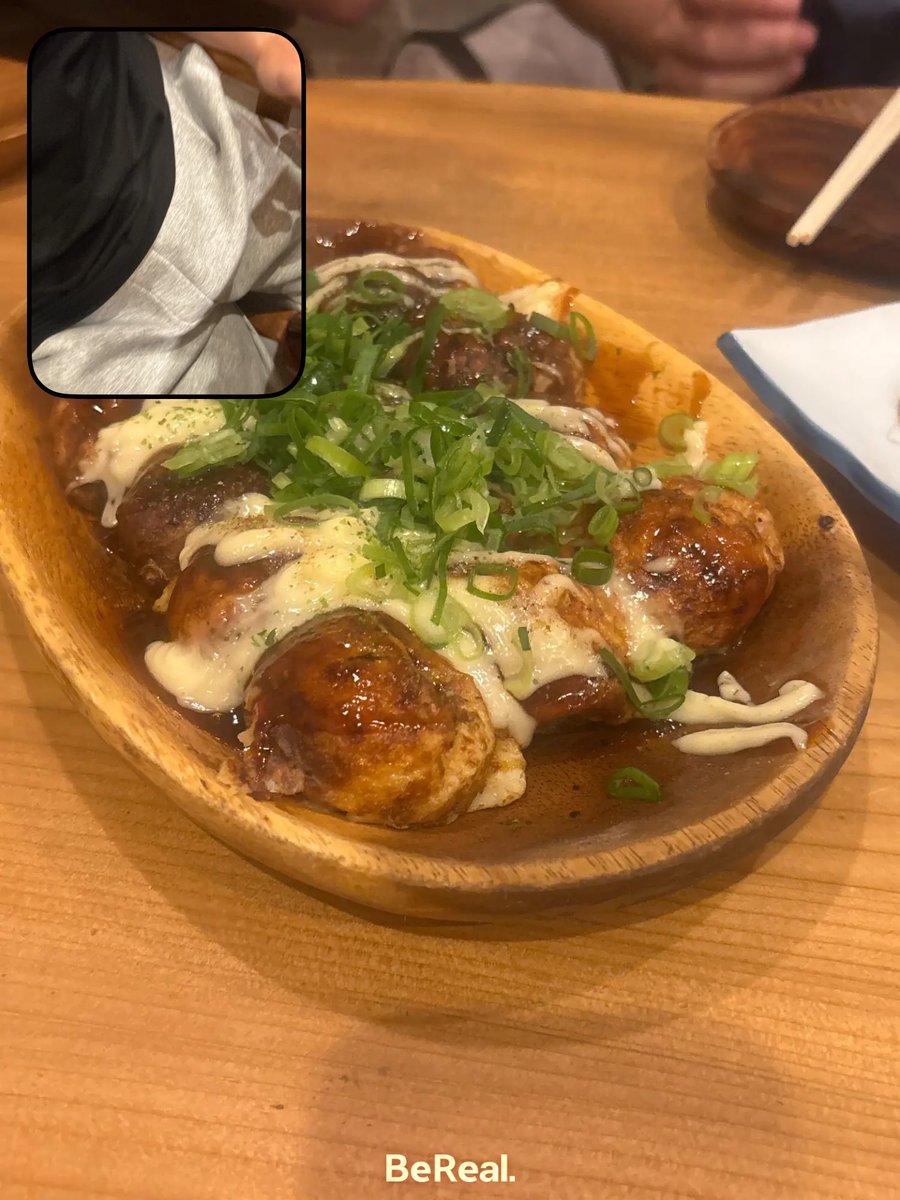 あろえ tweet media