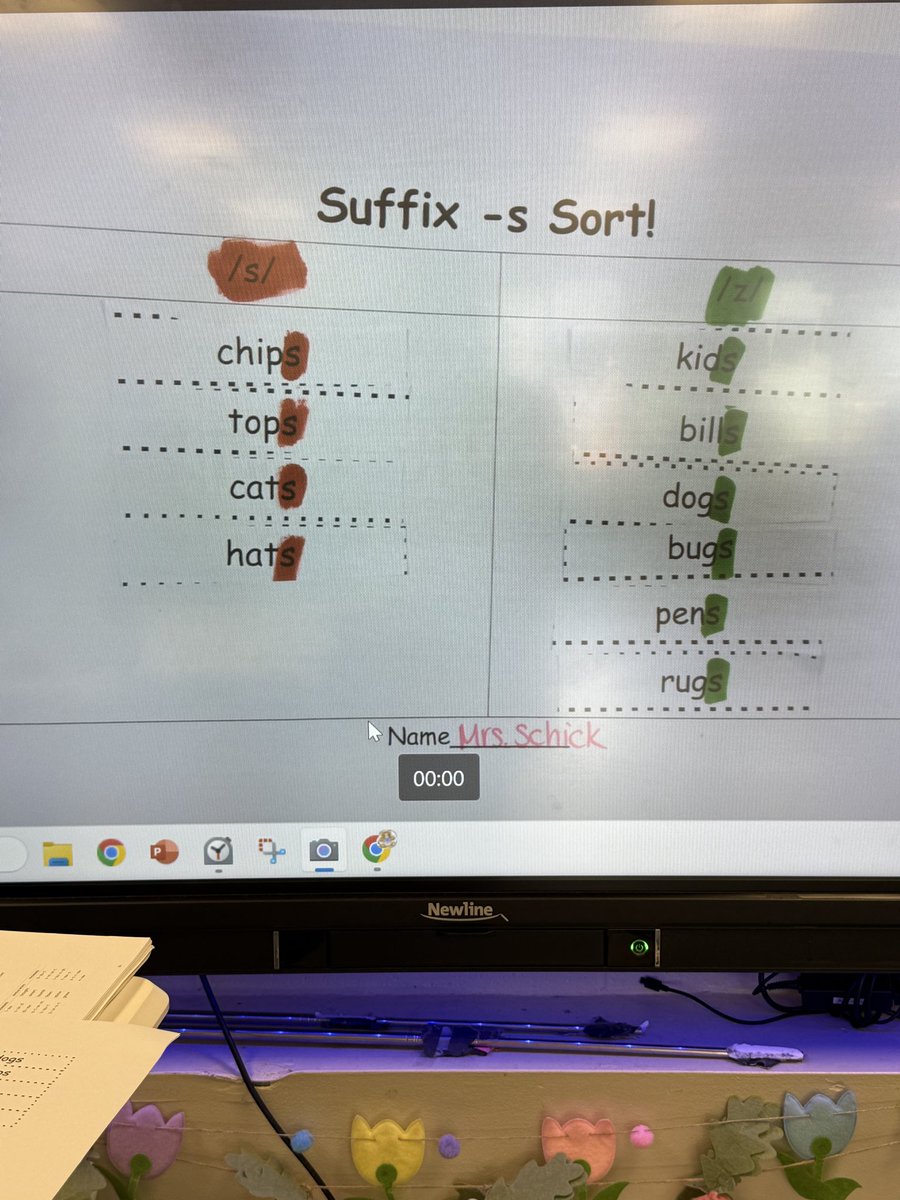 Mrs_Schick_HB's tweet photo. Busy week learning about money and suffix s! ๐ฐ๐@HamptonBaysES #WeAreHB #HBStrong https://t.co/sN4xsNqRiR