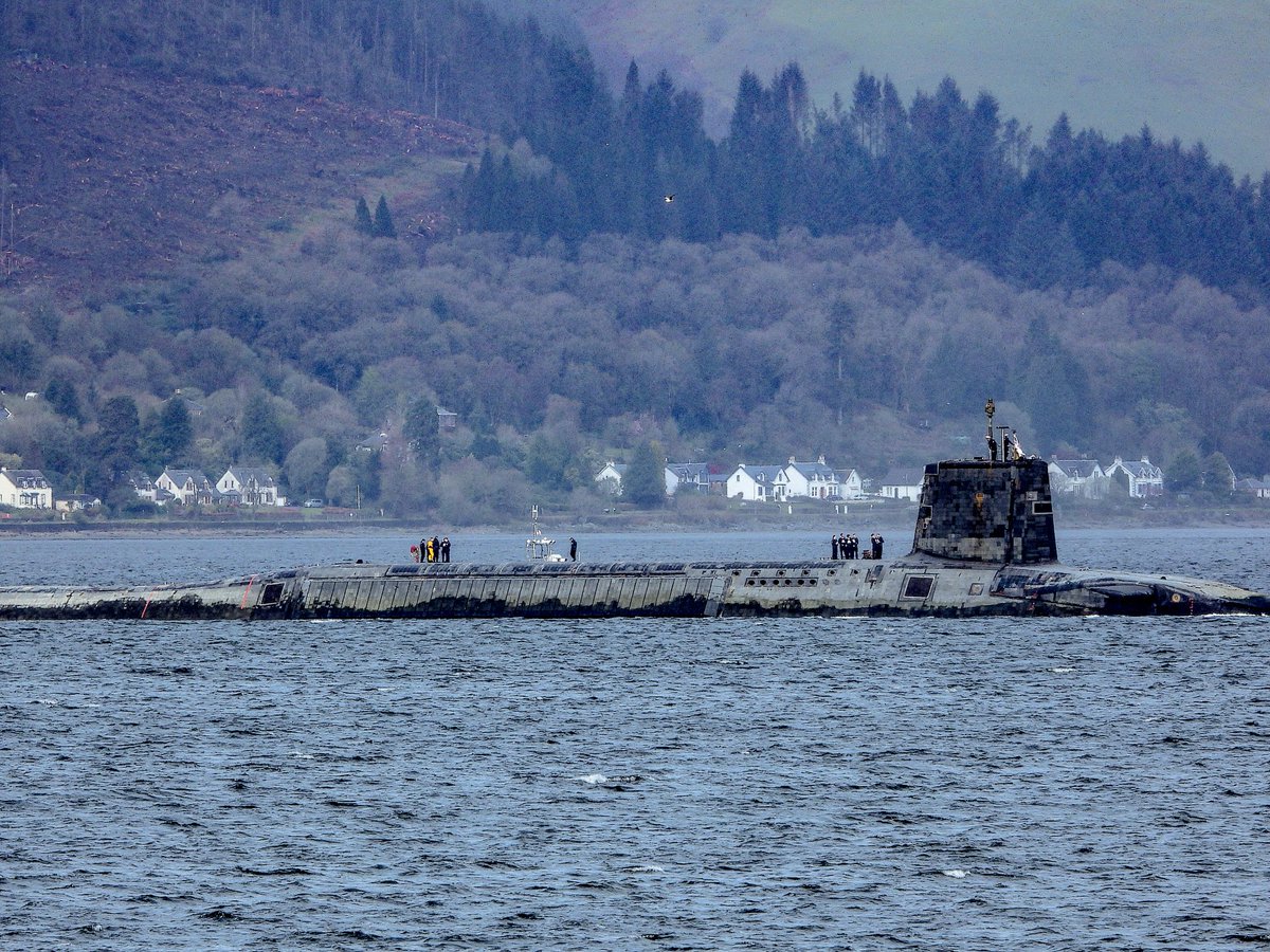 MichaelGDeveney's tweet image. @NavyLookout @royalnavy
#submarine #naval #shipping #firthofclyde  Arrival in Loch Long this morning.