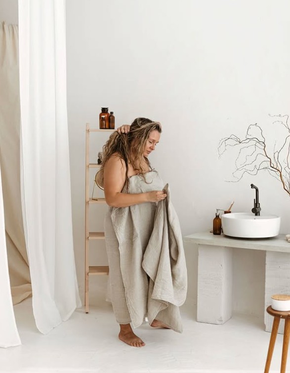 Thing_Stories's tweet photo. 🛁Your bathroom is your mini SPA.  

Warm water. Soft towels. A quiet five minutes. That's all it takes to reset. Small rituals = big peace of mind.

Your routine can be self-care - no extra time needed.
#SlowSundays #MindfulLiving #CozyHome

The towels: https://t.co/CRbJEp4dGi https://t.co/yUL5XOybYA