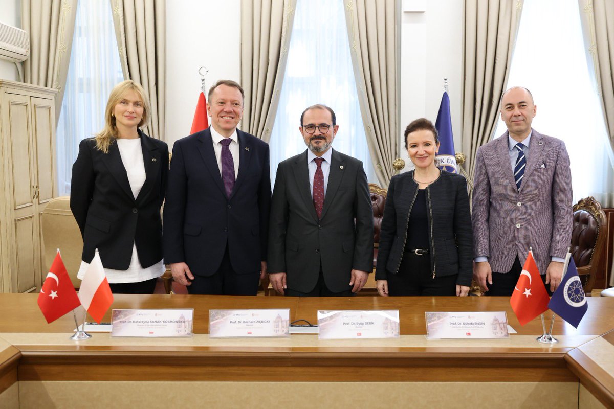 YTU_iro's tweet photo. Expanding cooperation with Poland! 🇹🇷🤝🇵🇱

We hosted Rector Prof. Dr. Bernard Ziębicki & IRO Director Prof. Dr. Katarzyna Sanak-Kosmowska from Krakow University of Economics. Following a meeting with our Rector Prof. Dr. Eyüp Debik, an MoU was signed to accelerate collaboration between research clusters and joint project development. ✍️

The visit concluded with a meeting at our Faculty of Economics and Administrative Sciences to discuss Erasmus Mundus and Erasmus+ Mobility. 🇪🇺🎓
#InternationalYTU
