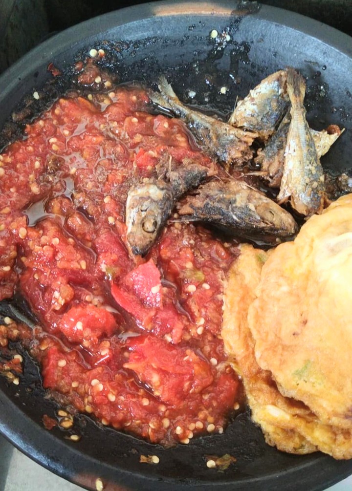 must_tons's tweet image. apapun menunya, yang penting halal dan ada pedas-pedasnya 🔥
#malming
#menudinner
#malamminggu
#happymalming
#happyweekend