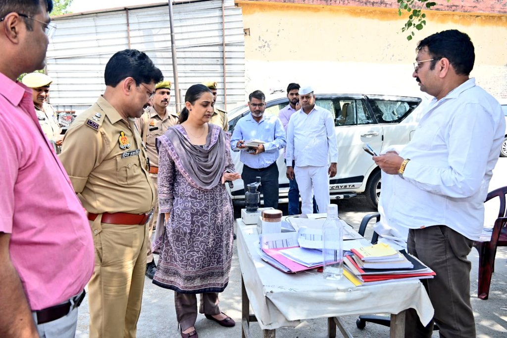 DM Bulandshahr tweet media