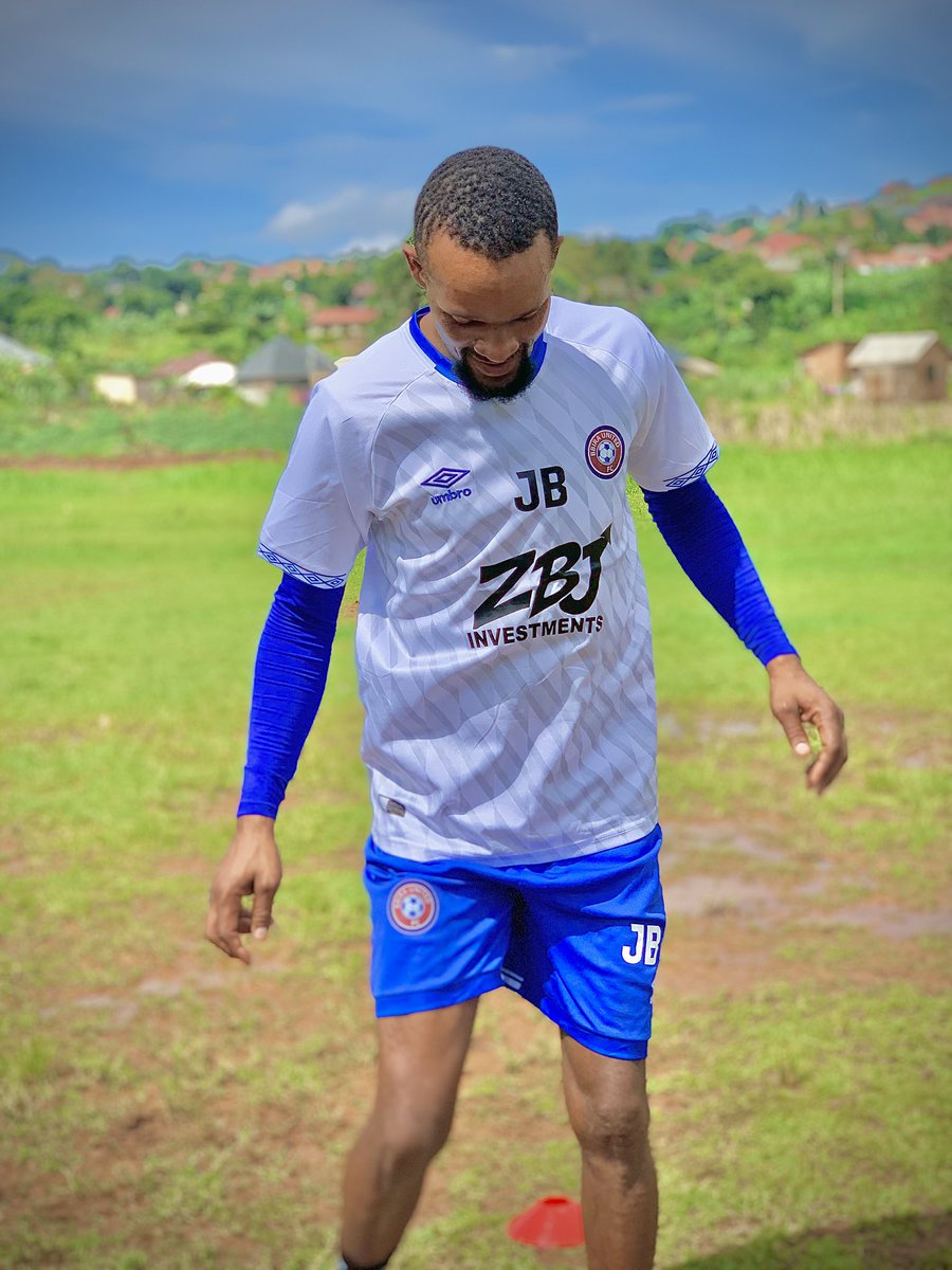 BbiraUnitedFc's tweet photo. Welcome back boys in todays
Morning training
Caught up tomorrow
Just ready for the next fixture #kyengezaunited
#dochakim
#jaufahisa
#jayshots https://t.co/Z4zNxSjCf0