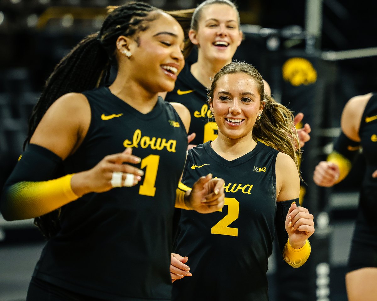 IowaVolleyball's tweet photo. Full Day Ahead! ✨

📍 UNI Wellness/Recreation Center
🆚 South Dakota St, South Dakota, St Thomas, UNI
⌚ 10 AM (CT)
🎟️ Free Admission https://t.co/1ie3oMPYu8