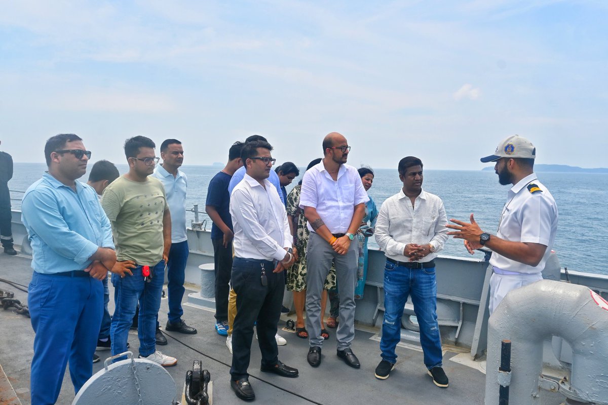 SpokespersonNavy tweet media