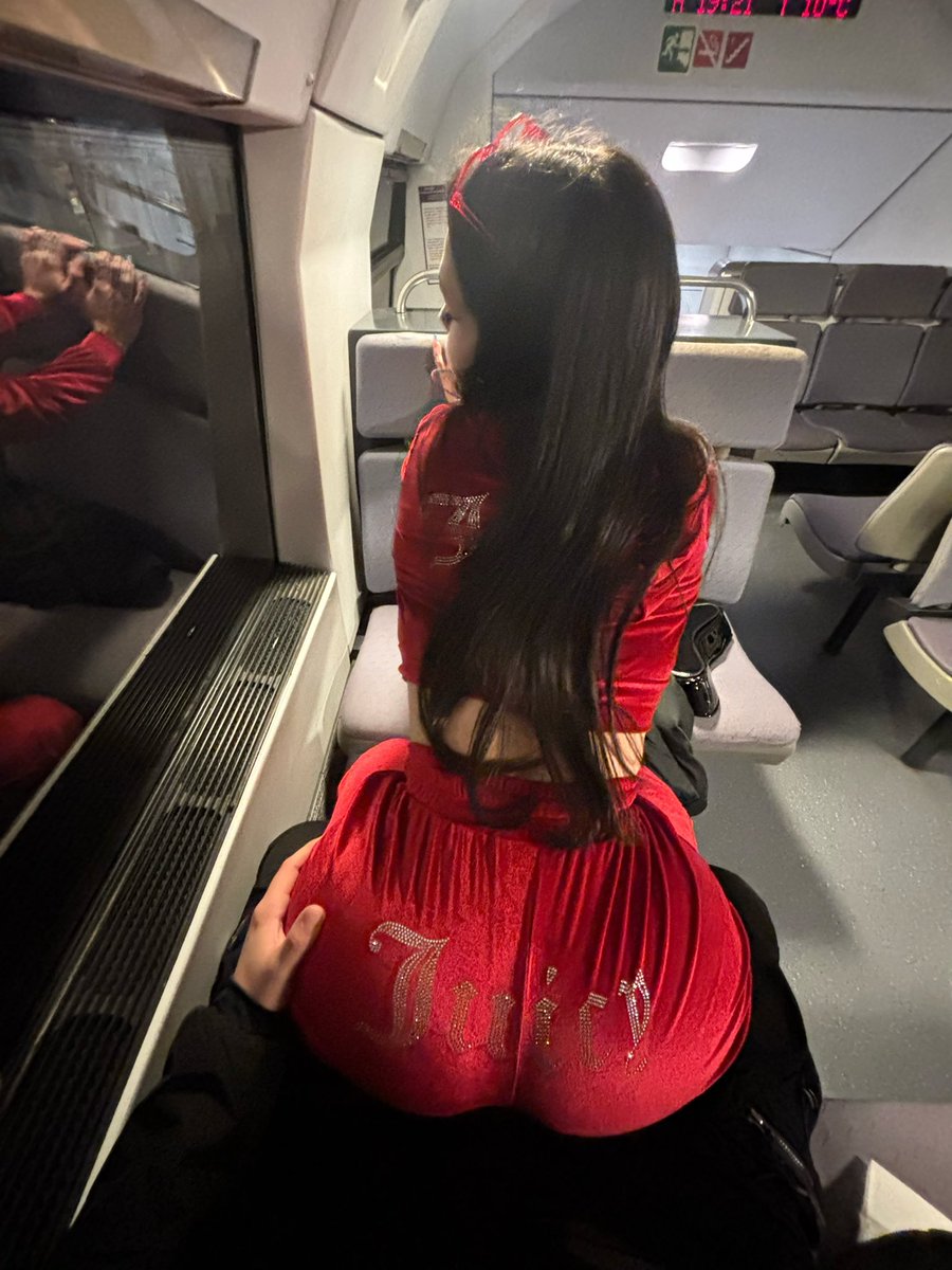 𝙔𝙊𝙐𝙍 𝙁𝘼𝙑𝙊𝙍𝙄𝙏𝙀 𝙂𝙔𝙈𝙍𝘼𝙏 tweet media