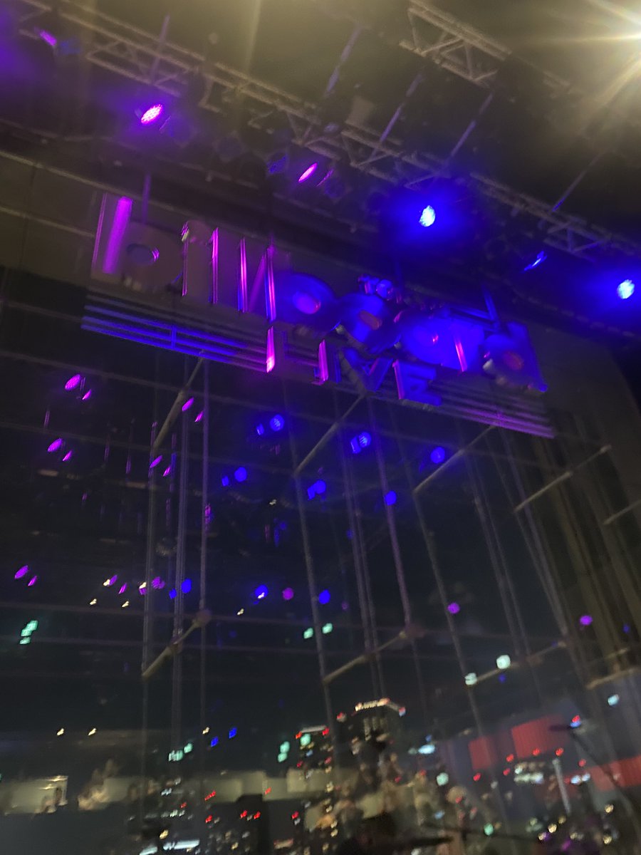 colonreef's tweet photo. 本日は地上席。
1stはお見送り席
2stは最前、
とても良きでした✨
#ビルボードライブ東京
#ナリトマ https://t.co/2ebk8i763P