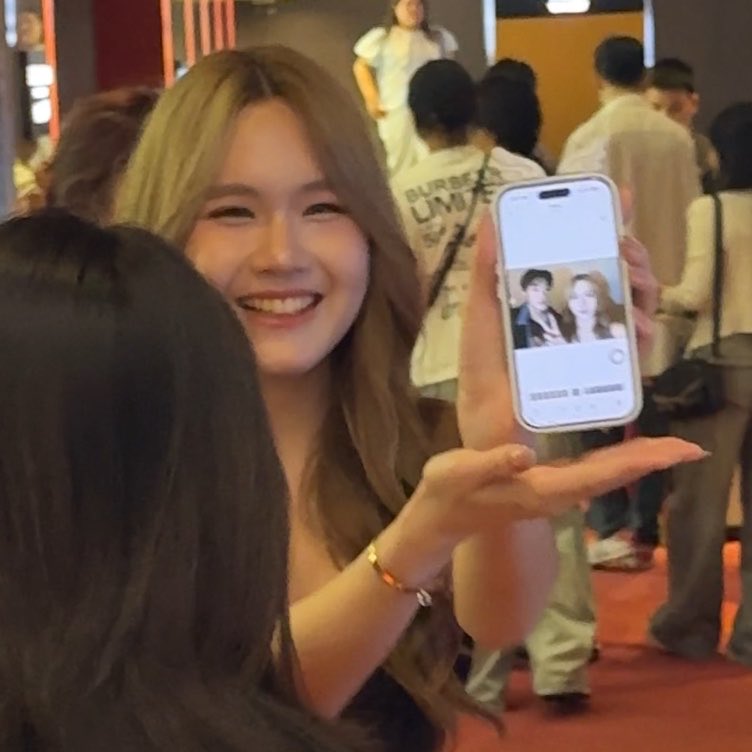 โชวส์ tweet media