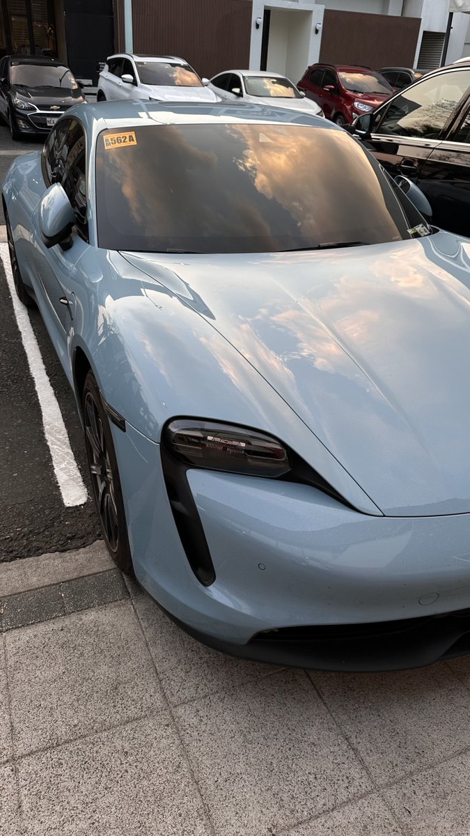 Unstable Genius tweet media