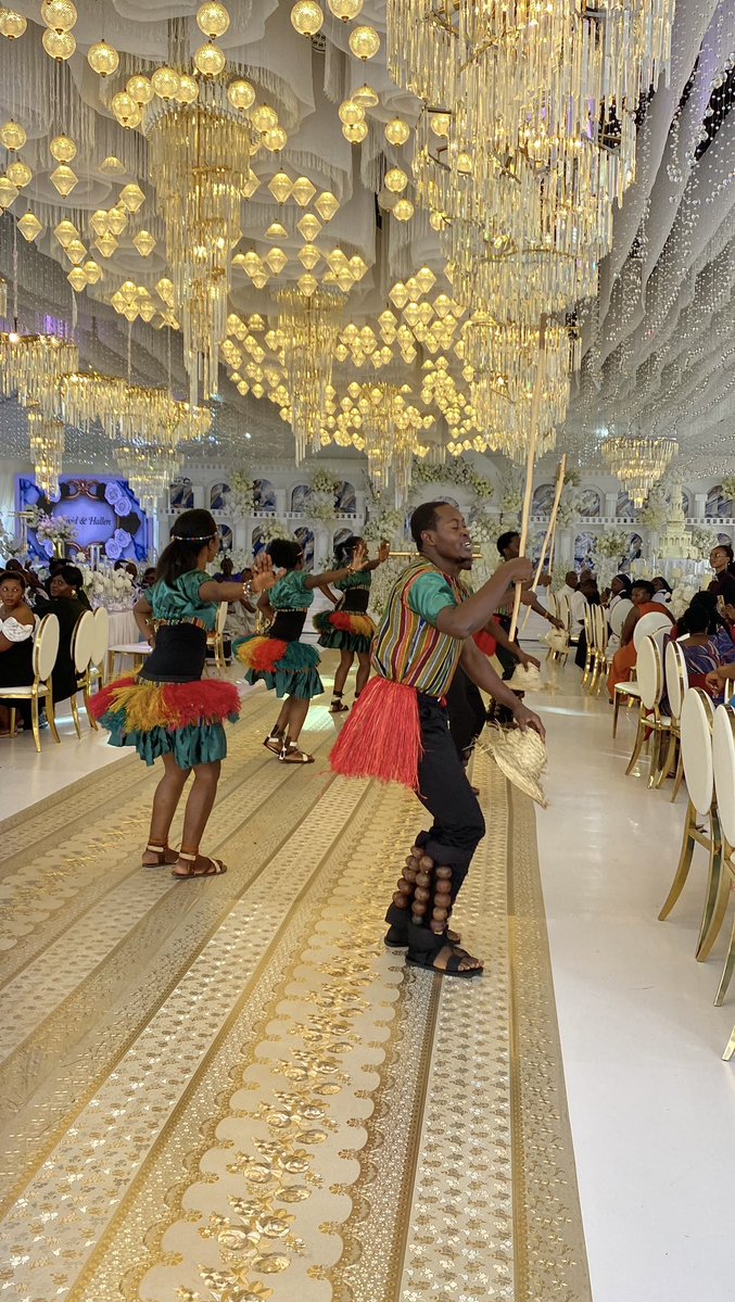 NabaggalaSandie's tweet image. Todays office #Mikolo #dancers