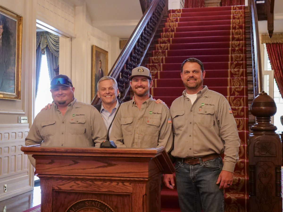 WakeElectric's tweet photo. Today on National Lineman Appreciation Day, we recognize the people behind the power and the cooperative spirit that drives everything we do. ⚡ https://t.co/ynlCi2gfoP