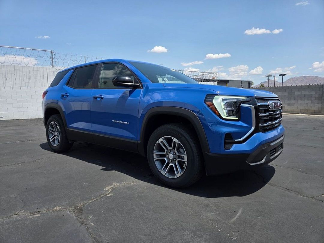 SamH_702's tweet image. 2025 GMC Terrain C0556 
 Check out our new inventory: glo3d.net/r/m5D74OZ5ME 

Powered by Glo3D 
 #2025, #GMC, #Terrain, #newCar, #FairwayChevrolet