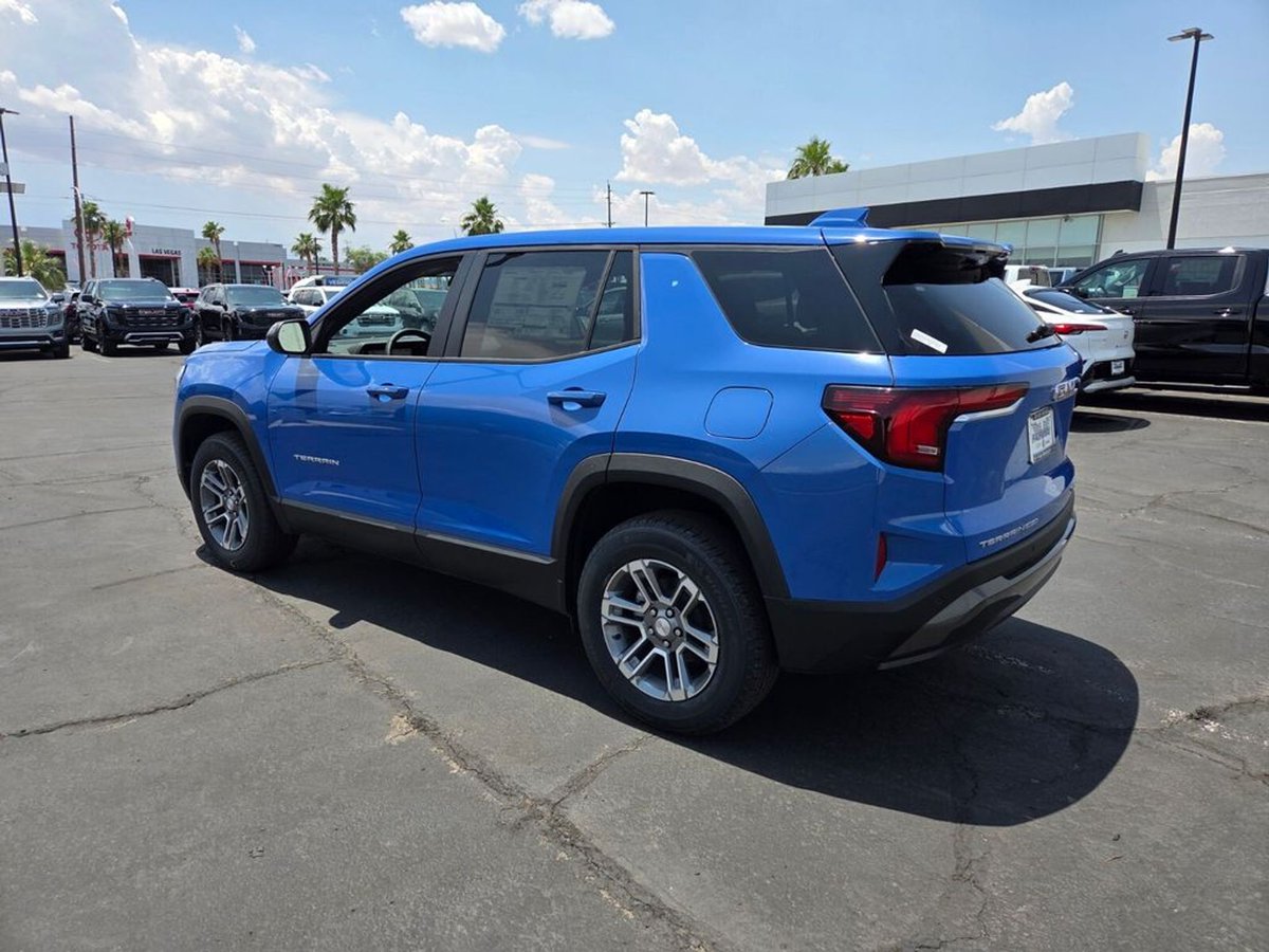 SamH_702's tweet image. 2025 GMC Terrain C0556 
 Check out our new inventory: glo3d.net/r/m5D74OZ5ME 

Powered by Glo3D 
 #2025, #GMC, #Terrain, #newCar, #FairwayChevrolet