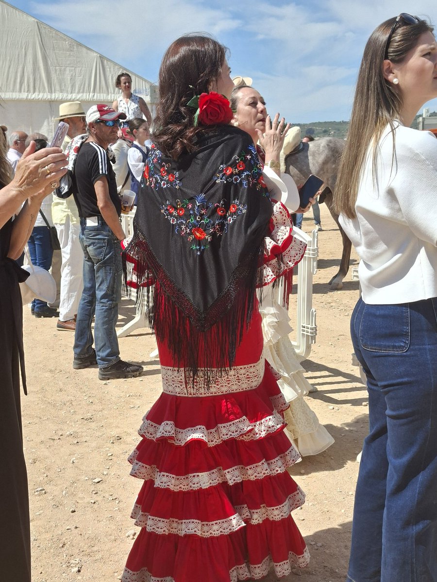MadridFlair's tweet photo. We visited The April Fair in Morata de Tajuña (similar,  but smaller) than the #SevillaFair ends tomorrow!  Here are some highlights in pictures. #VisitMadrid https://t.co/x0aMIISD9K
