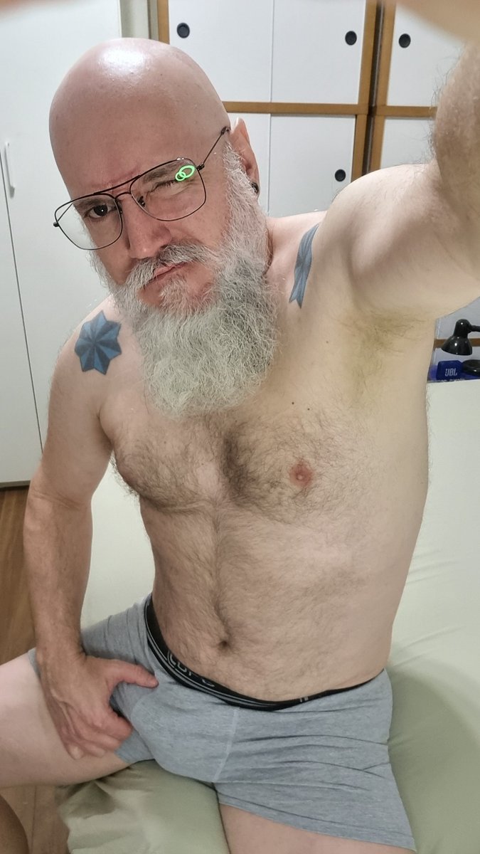 Neminha 🦇⚰️💀👻🏳️‍🌈 tweet media