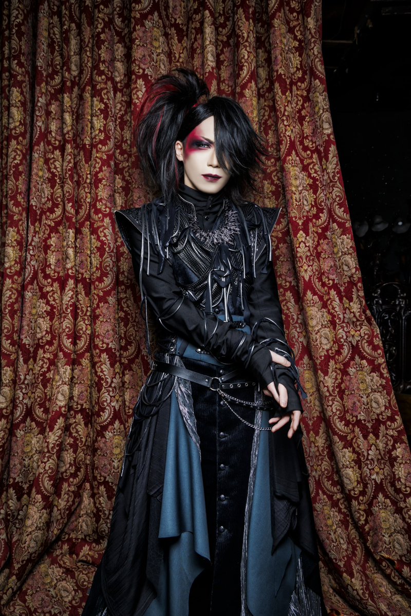 NICOLAS_OFFICIAL tweet media