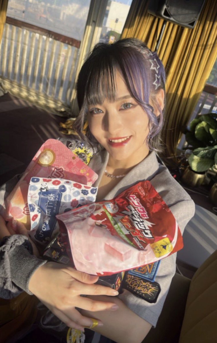 Daily Chika tweet media