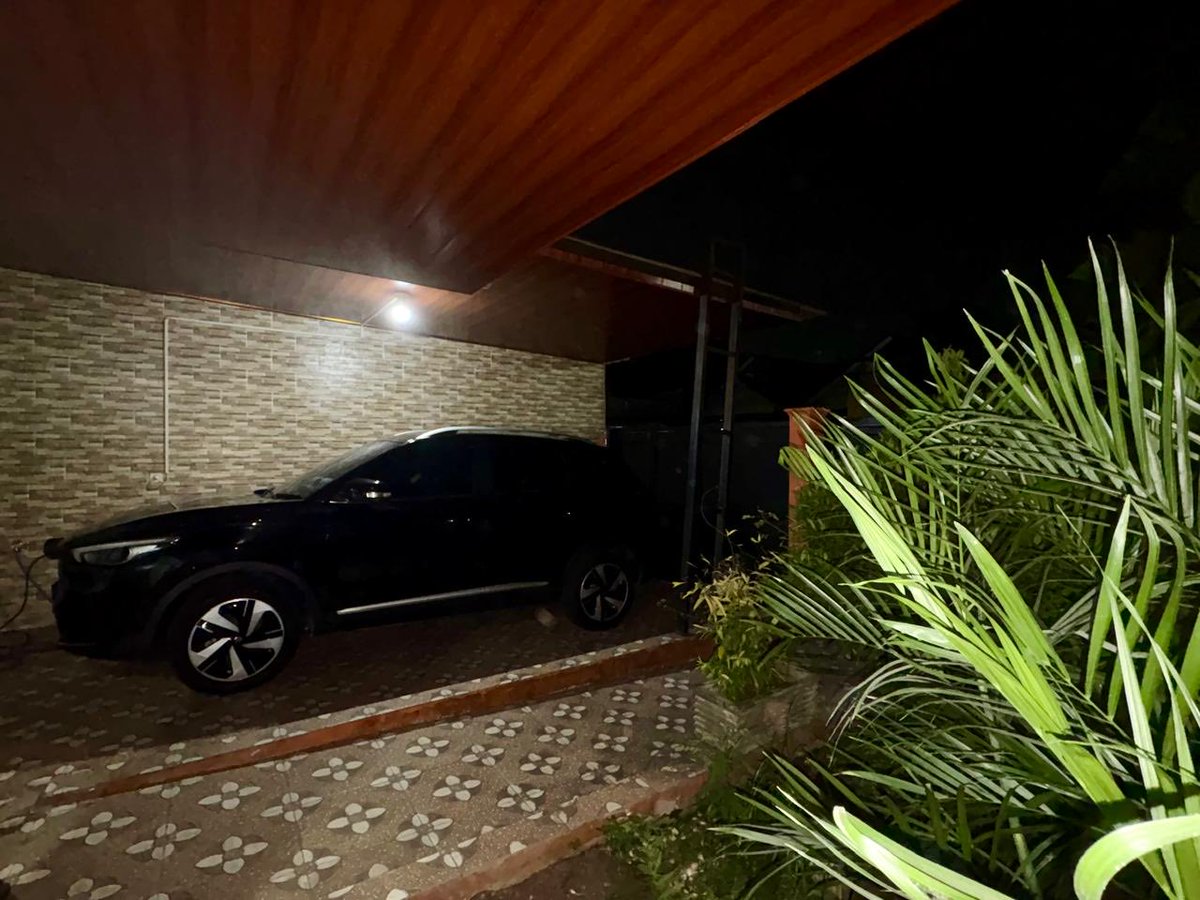 rusmanasubandi's tweet photo. Home charging https://t.co/geuVjREjlt