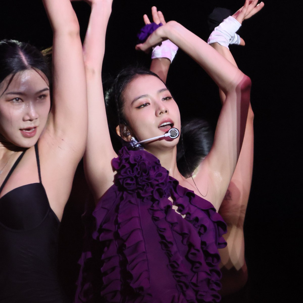 kpopdataz tweet media