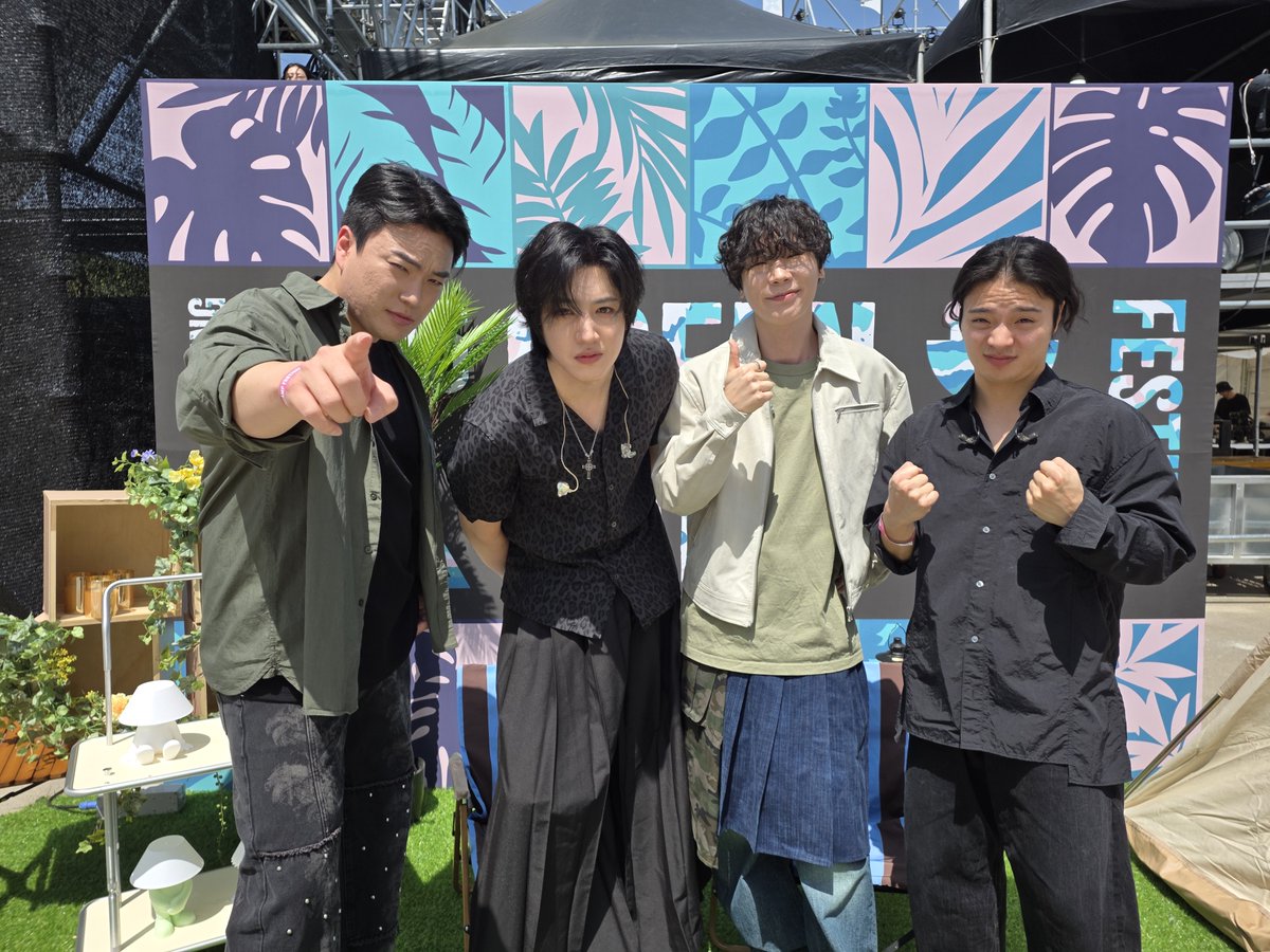 bandkikofficial's tweet image. 그린캠프페스티벌 2026 DAY1
2026. 04. 18 (Sat.)

[SETLIST]

1. piece of peace
2. Close
3. 3333
4. Bella
5. Sun
6. AH
7. Timer
8. SIMPLE

#KIK #킥 #キック #그린캠프페스티벌