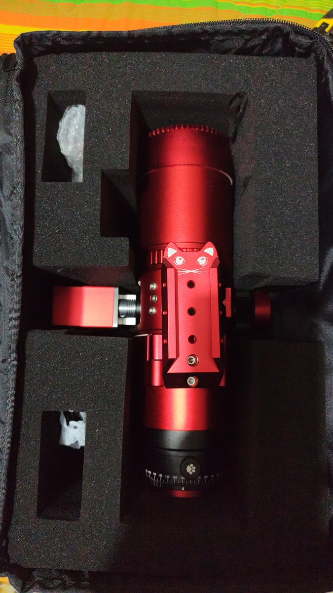 Fuocheggiatore elettronico motorizzato EAF installato sul RedCat 51! Valigetta risagomata per accoglierlo senza problemi. E ora tutto è pronto per la ripresa a grande campo delle meraviglie celesti, grazie alla focale di 250 mm 😍🎉🎉🎉