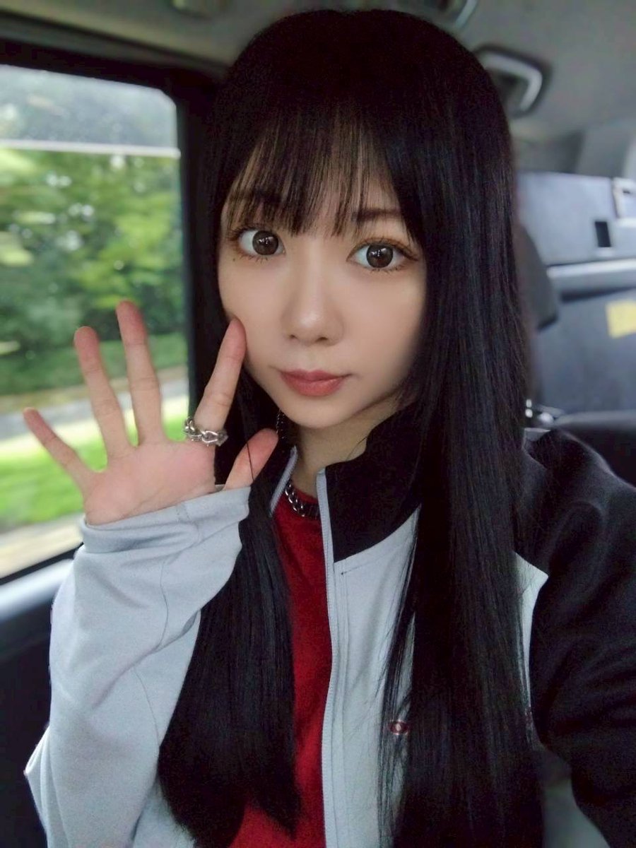 よるなつーっ🌞

本日4月18日は三重県民の日だったらしい⛩️🐃🏎️
わたしはちょうど昨日から三重出張に来てます🏁

土曜日もお疲れさまでしたー！🫶