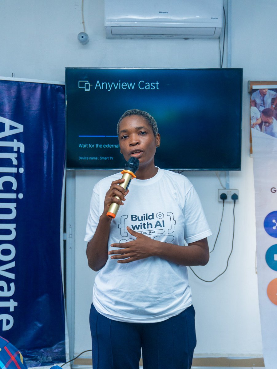 gdg_eket1's tweet image. Welcome Speech by our Community Lead @agatevureglory 

#BuildWithAIEket2026 #BuildWithAI #BuildWithAIEket