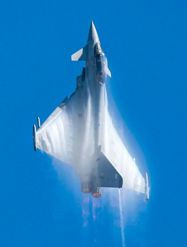 Silvio_Did's tweet image. Happy Saturday Y'all! 
✈️🇮🇹😎🤙🏻