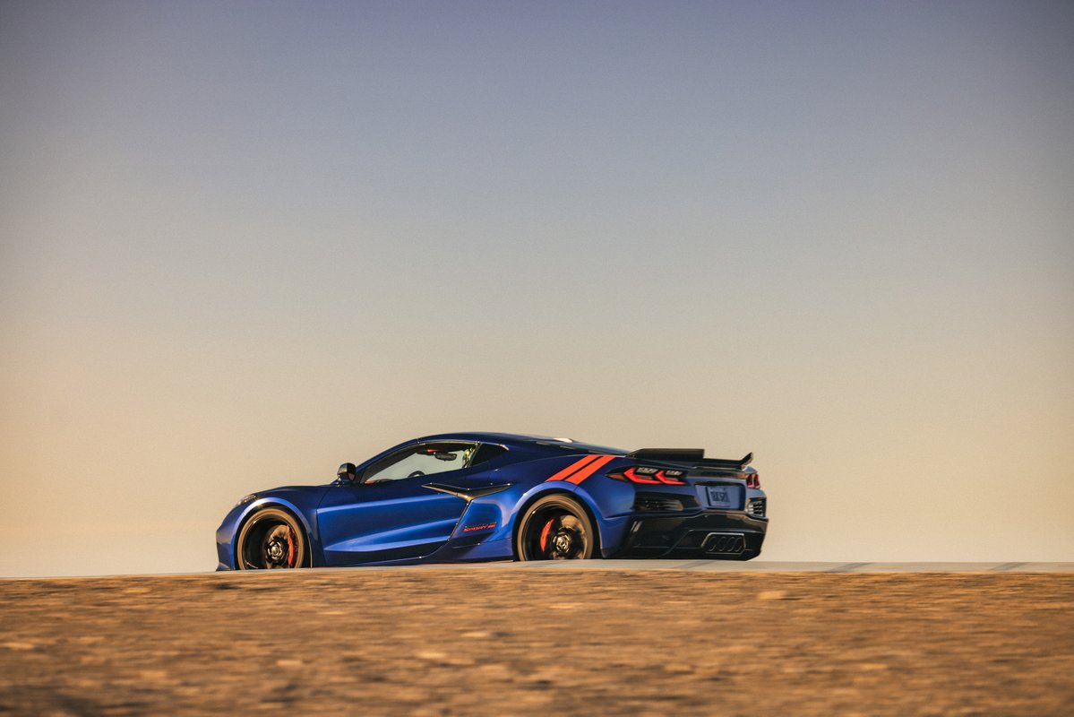 MohawkChevrolet's tweet image. Introducing the 2027 Corvette Grand Sport with a powerful LS6 6.7L V8 engine delivering an impressive 535 hp and 520 lb-ft torque. Experience unmatched performance and style on every drive! #CorvetteGrandSport #Corvette #MohawkChevrolet #Chevrolet #TogetherLetsDrive