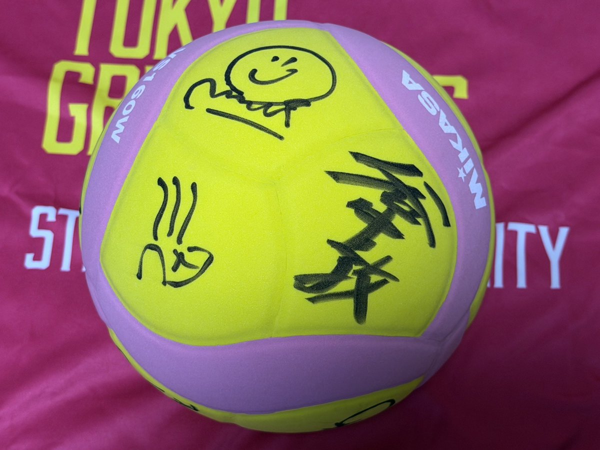 ま❤️🤍🖤 tweet media