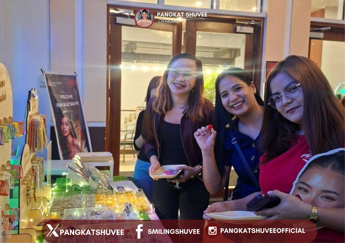 PangkatShuvee's tweet image. Charms by Galinduh is present here at our special block screening with Shuvee. We hope you enjoy our souvenir booth, Pangkat!

#ShuveeEtrata | Shuvee Etrata
