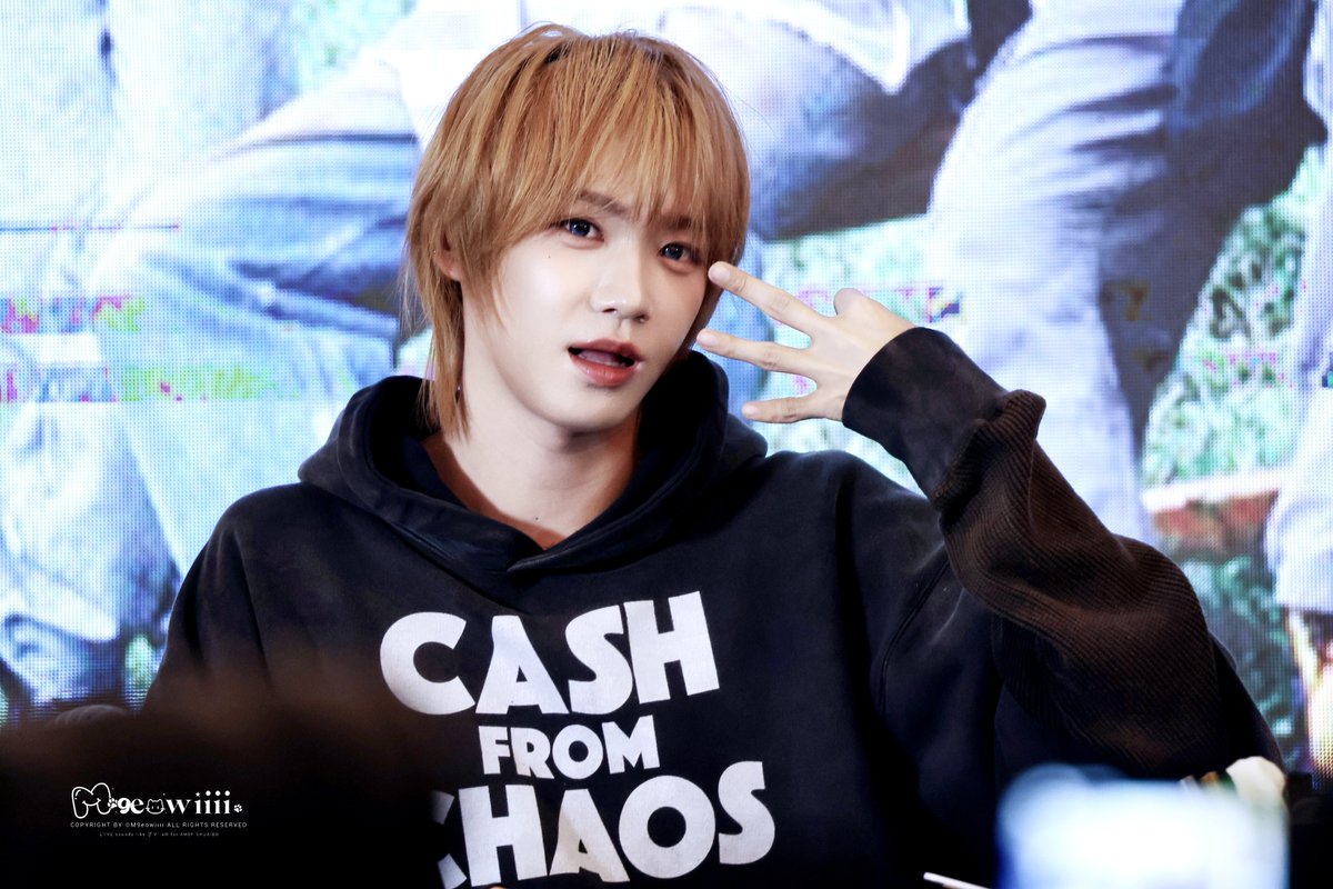 먕᳐マ tweet media