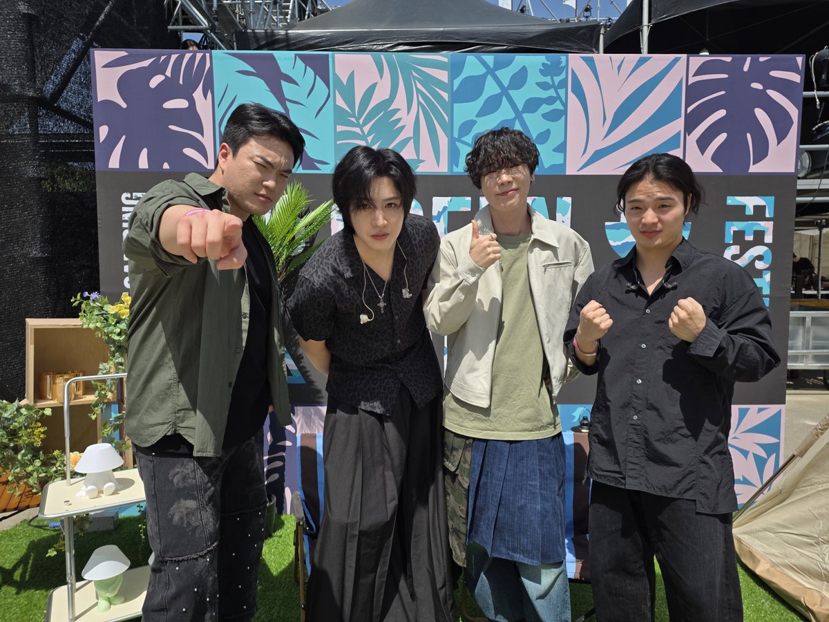 bandkikofficial's tweet image. 그린캠프페스티벌 2026 DAY1
2026. 04. 18 (Sat.)

[SETLIST]

1. piece of peace
2. Close
3. 3333
4. Bella
5. Sun
6. AH
7. Timer
8. SIMPLE

#KIK #킥 #キック #그린캠프페스티벌