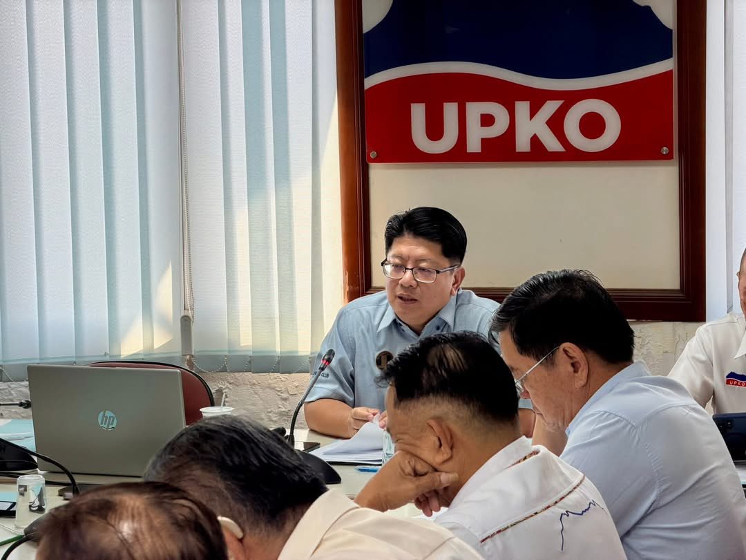 Ewon_Media's tweet photo. 18 April 2026 | Penampang

Seterusnya mempengerusikan mesyuarat Majlis Tertinggi UPKO di Ibu Pejabat UPKO.

#SabahFirst
#TerusCemerlang https://t.co/MOs7sJ2njL